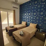 Spacious St Julians Sleep 7 Huge Terrace By Quicktrips Apartament