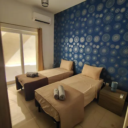 Spacious St Julians Sleep 7 Huge Terrace By Quicktrips דירה