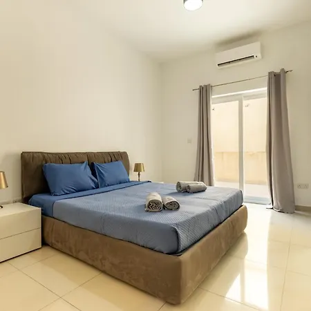 Apartment Spacious St Julians Sleep 7 Huge Terrace Saint Julian's