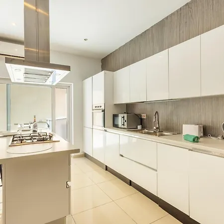 Apartment Spacious St Julians Sleep 7 Huge Terrace Saint Julian's